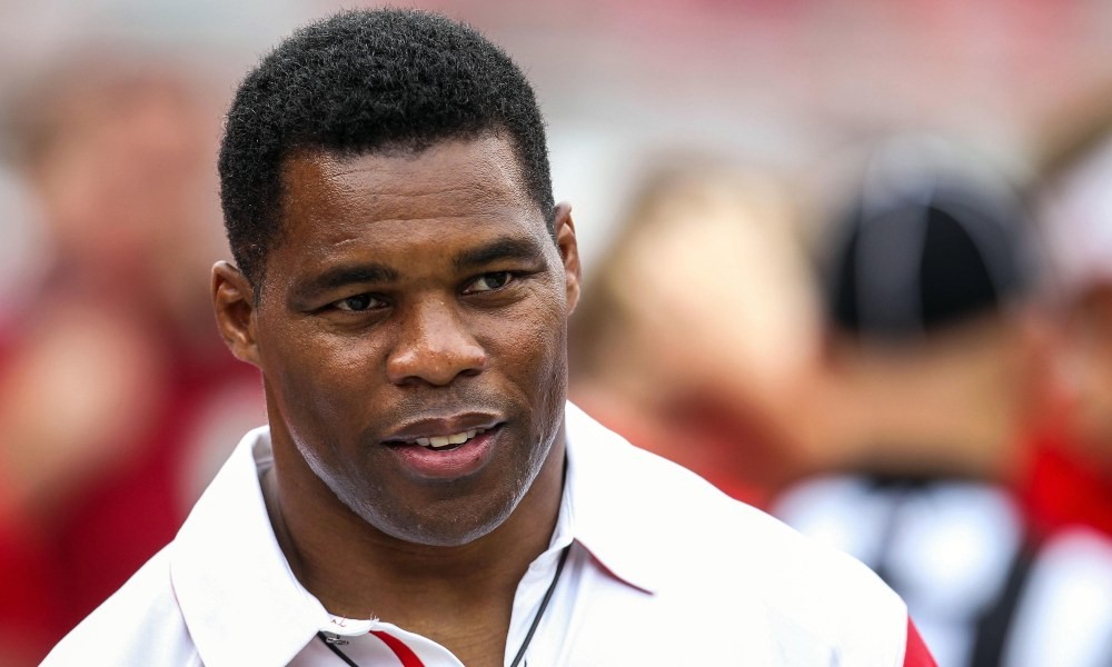 Herschel Walker delivers powerful speech at College Football Awards