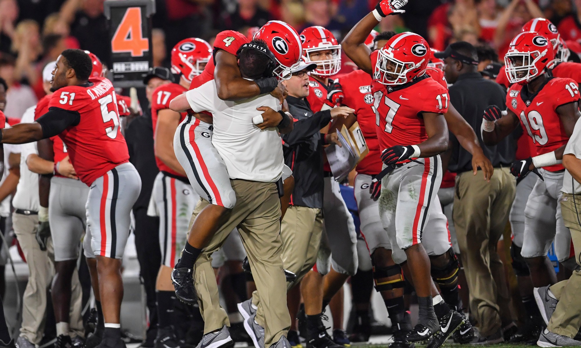 Georgia Twitter Reacts To Bulldogs Top-ten Win Over Notre Dame