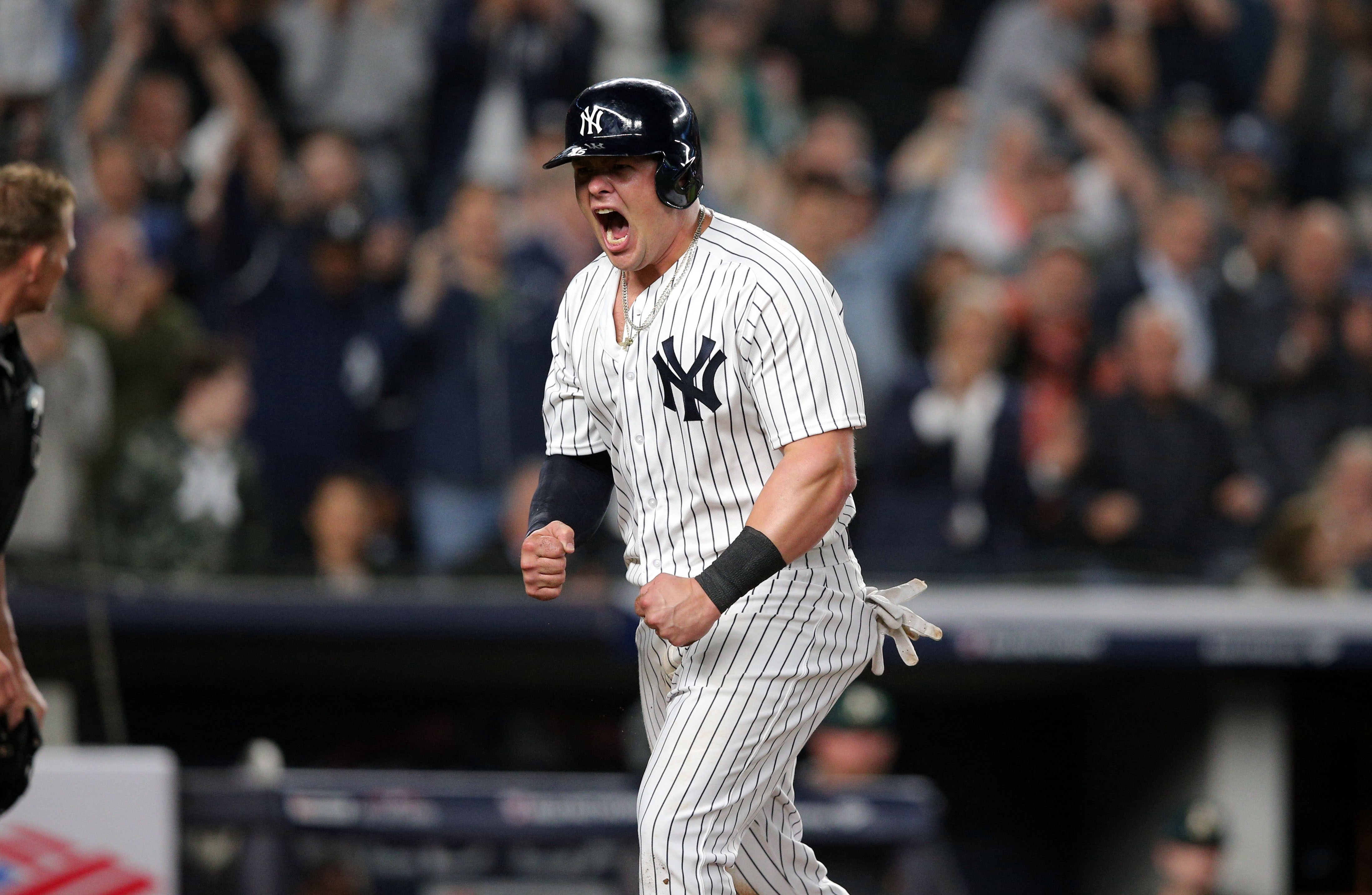 what-should-the-new-york-yankees-do-at-the-first-base-position