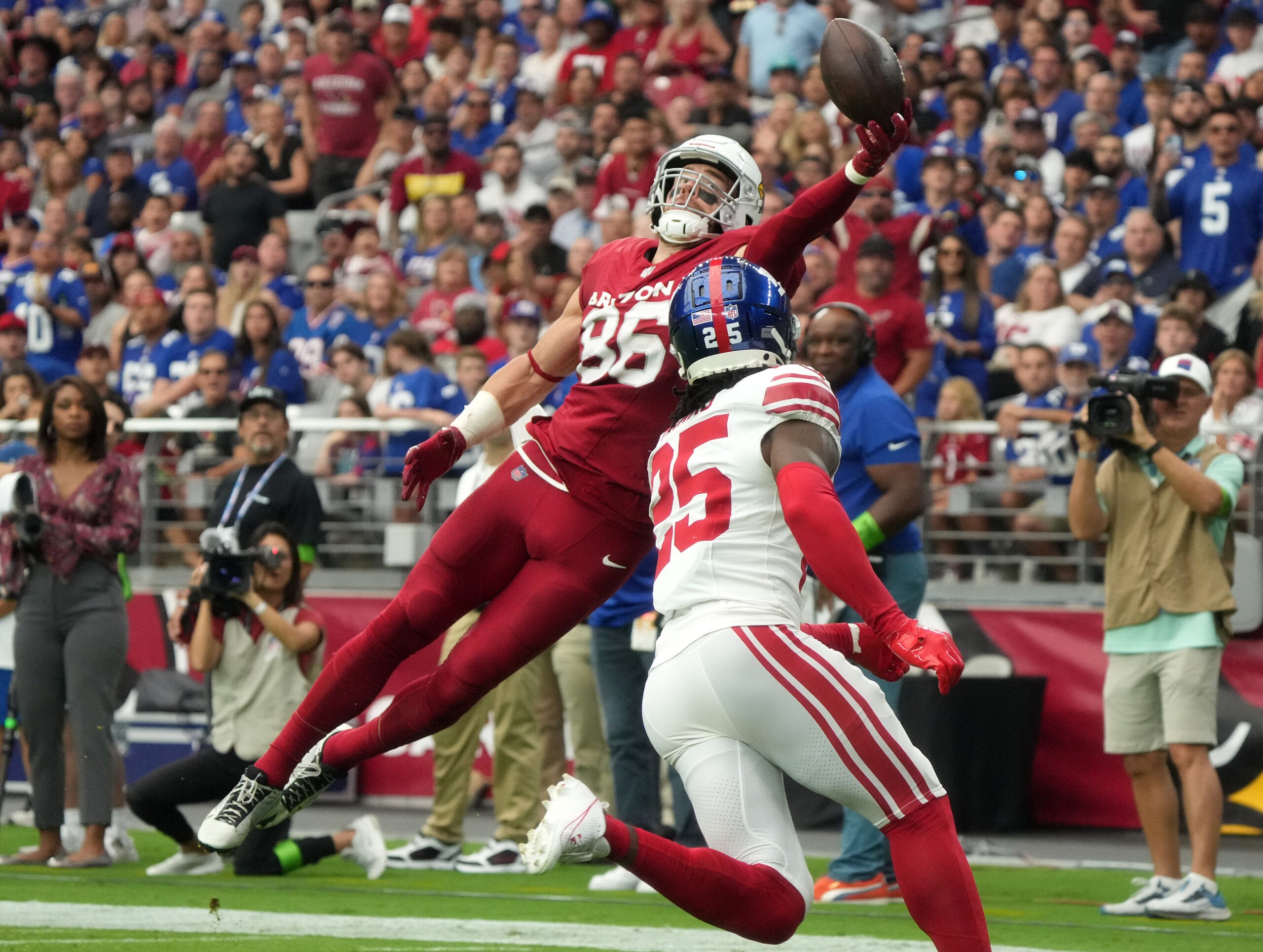 Cardinals TE Zach Ertz speaks highly on the Cowboys' defense