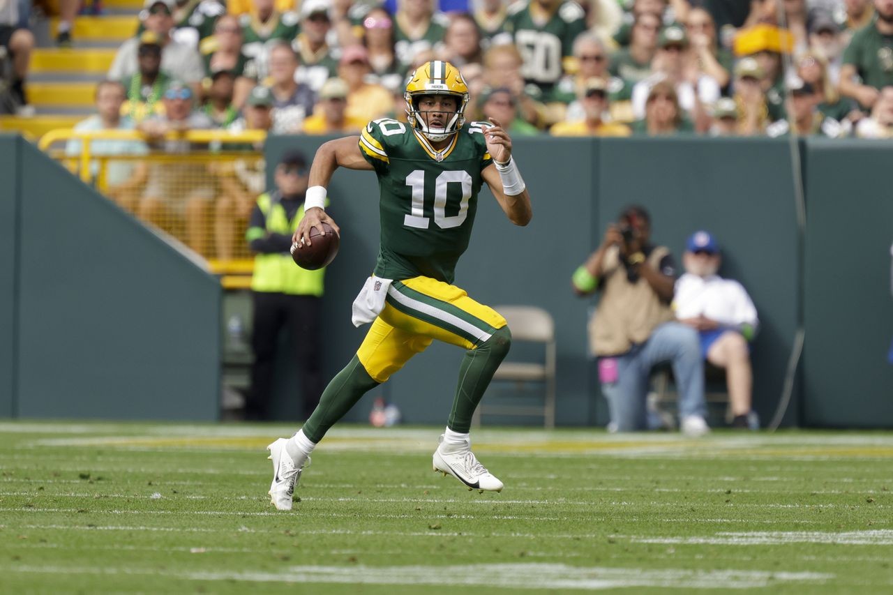 Detroit Lions vs. Green Bay Packers Packers FREE LIVE STREAM (9/28