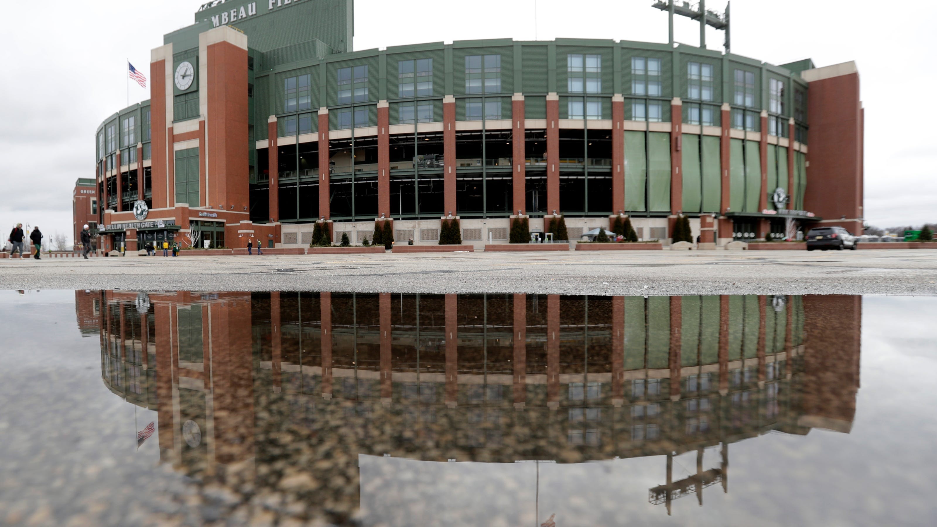 Brown County residents to sign up for Packers tickets at Lambeau Field