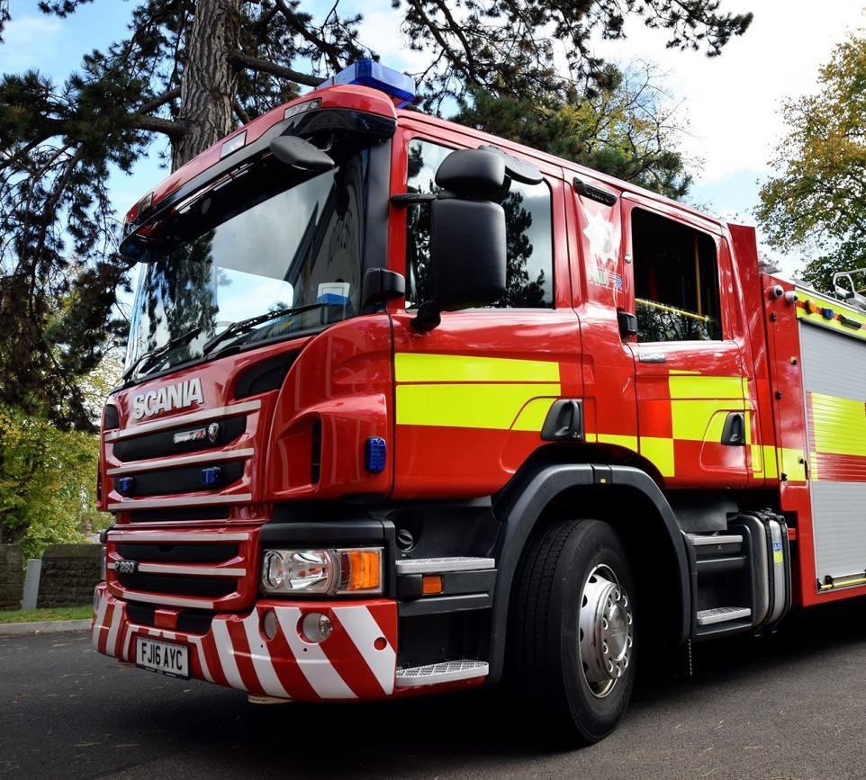 Four people pulled from vehicle following crash in Preston