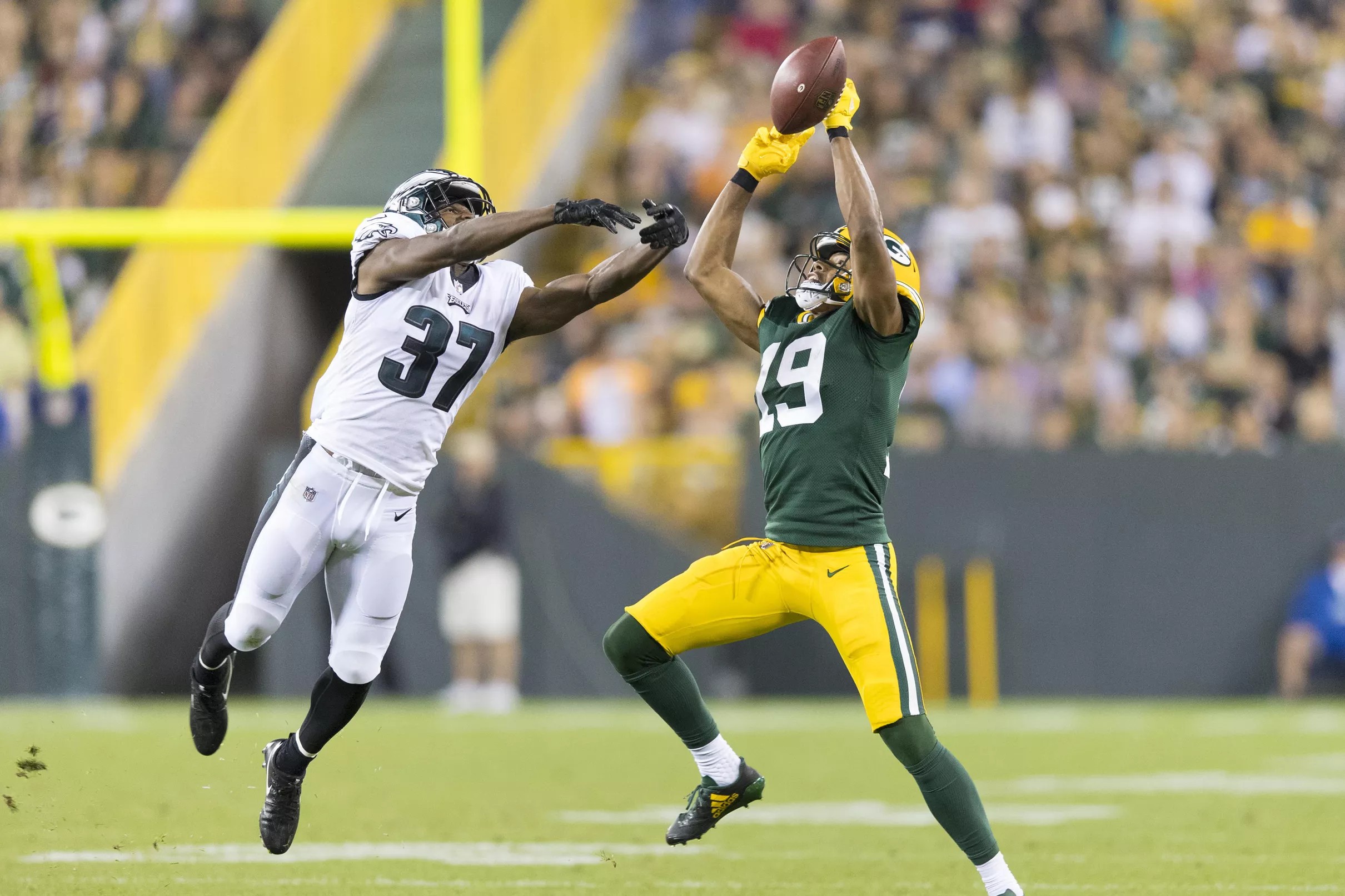 Packers suffer numerous injuries in preseason victory over Eagles