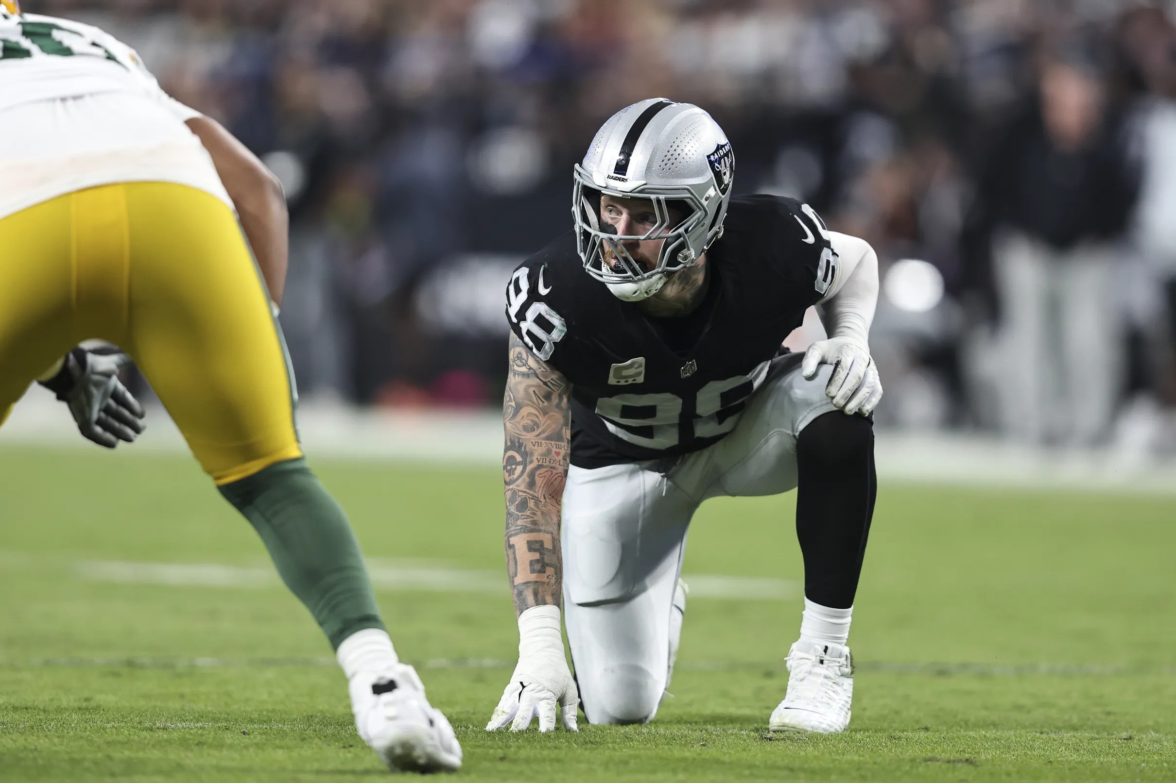 Raiders' Maxx Crosby earns AFC Defensive Player of the Week