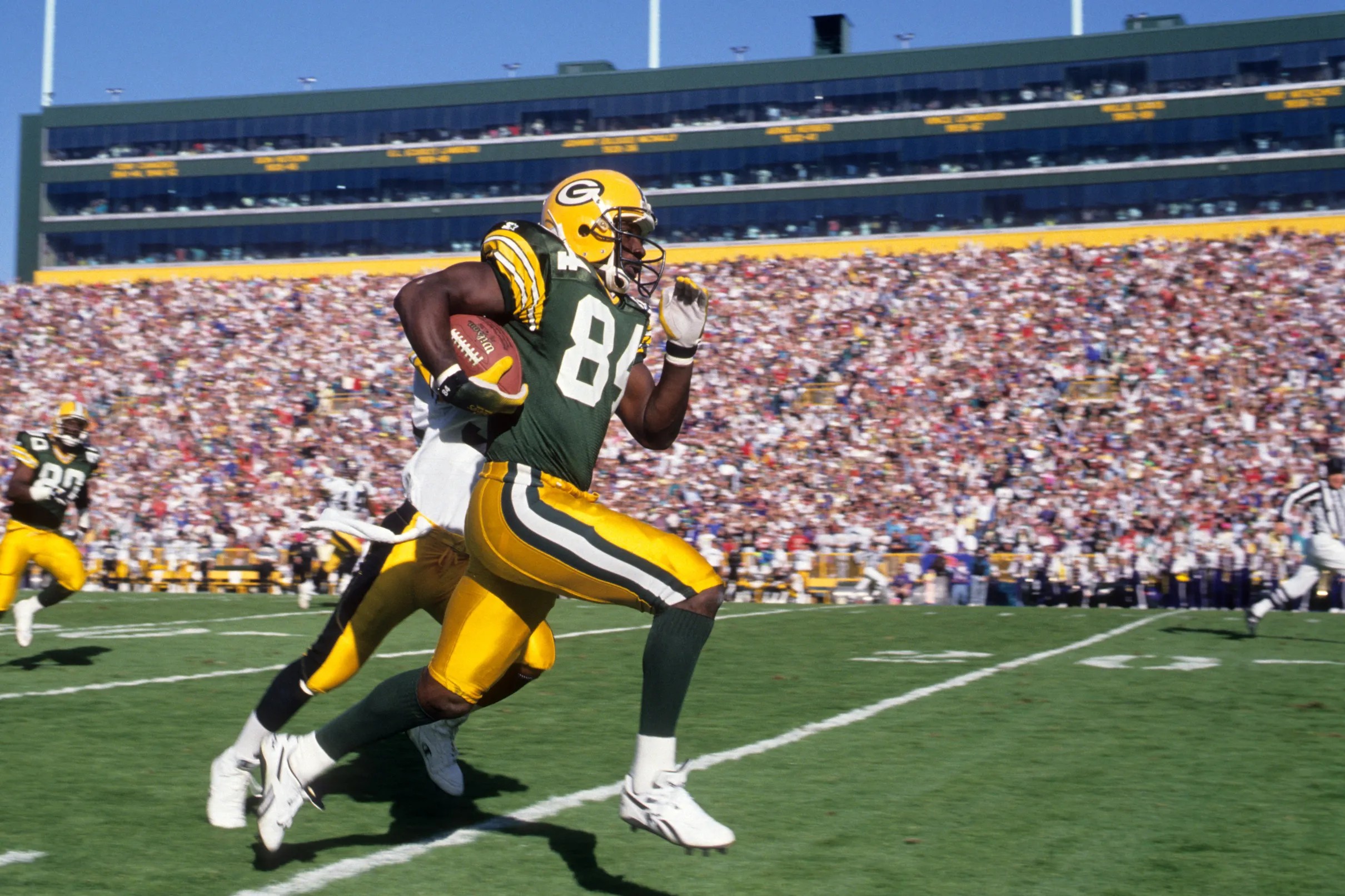 Packers’ Sterling Sharpe, Cecil Isbell fail to make Pro Football Hall