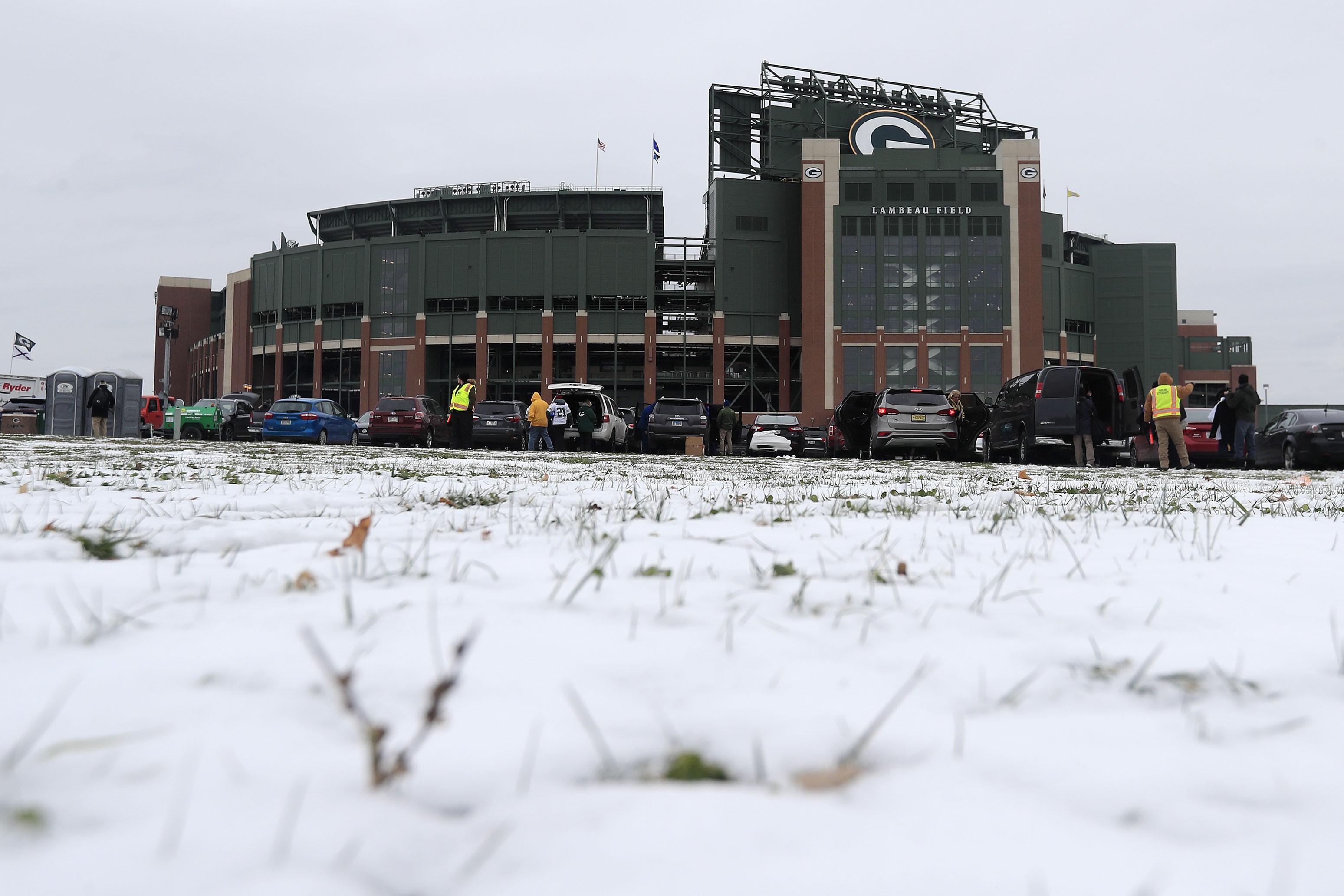 Lambeau's Frozen Tundra Chills The Miami Dolphins