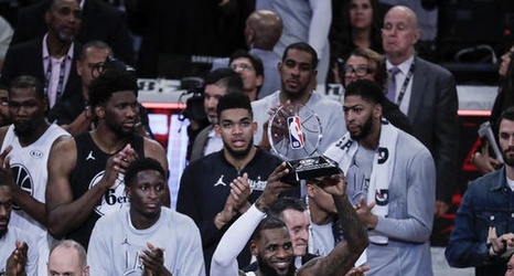 Joel Embiid Was The Center Of Attention At Nba All Star Game