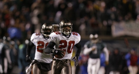 : Rich Gannon (Oakland Raiders) & Ronde Barber (Tampa