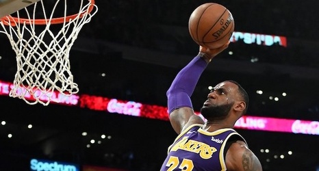 Hoe groot is LeBron James Dick