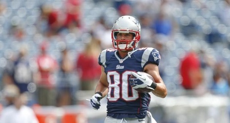 Danny Amendola Injury: Patriots Receiver Hurts Knee, Questionable To Return