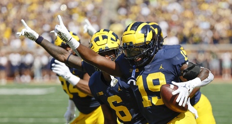 Michigan Football Podcast: Out of the Blue - Maize n Brew