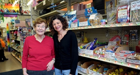 Mike Feinberg Co., a longtime party supply store in Strip District, to  close