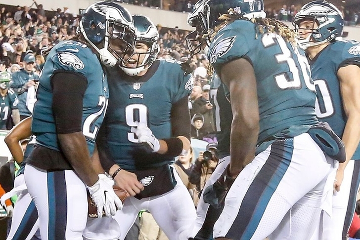 Nick Foles Leads Eagles To 38-7 Rout Of Vikings As Philadelphia ...