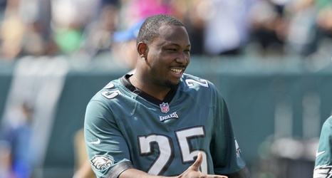 Former Eagles RB LeSean McCoy Blasts Cowboys' Dak Prescott for Playing Like  'Trash'