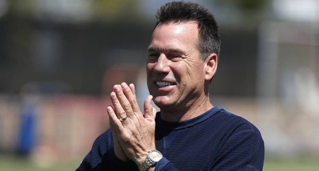 gary kubiak reportedly targeted as broncos potential oc