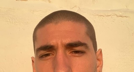 Arsenal defender Hector Bellerin's evolving hair has reached a baffling new  level - The Irish News
