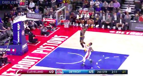 most dunks in a game