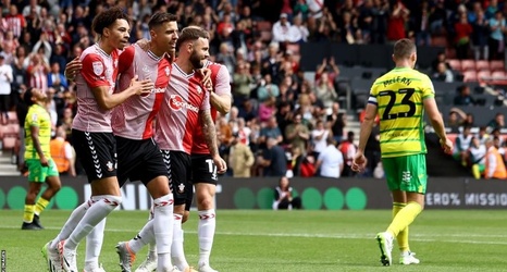 Southampton 4-4 Norwich: Russell Martin 'annoyed but satisfied' after wild  draw at St Mary's