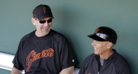 LOOK: Bruce Bochy buys World Series trophy for Giants' Tim Flannery 