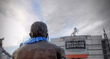 Broncos Will Wear Helmet Decal In Honor Of Pat Bowlen This Season