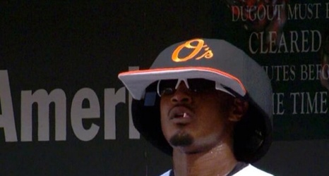 This Is What Adam Jones Looks Like Wearing The Oriole Bird's Giant Hat