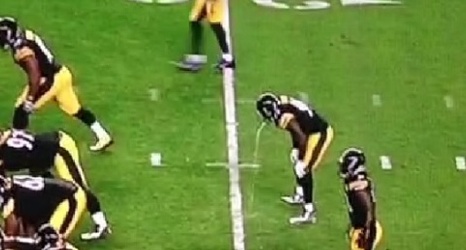 Lawrence Timmons Vomits On Field During 'Monday Night Football' (GIFs) 