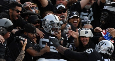 Khalil Mack, Jadaveon Clowney take center stage when Raiders face Texans