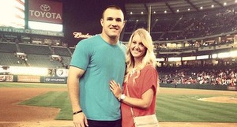 Who is Mike Trout's wife, Jessica Cox?