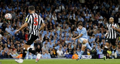 Julian Alvarez goal gives Manchester City 1-0 win against Newcastle