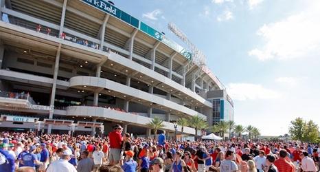 Gator and Bulldog Fans Tailgate at TIAA Bank Field