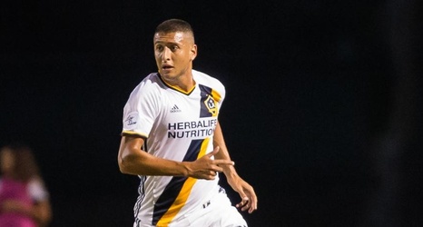 Carlos Ruiz Officially Signs With Philadelphia Union 