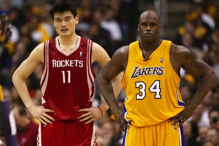 Shaq, on eve of Hall induction, says young Yao Ming wrote him fan