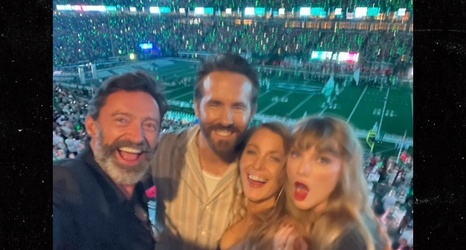 Taylor Swift Ad Met With Boos At MetLife Stadium During 'Monday