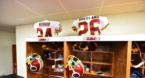Photos Redskins Set Up Locker Room For Chiefs Game
