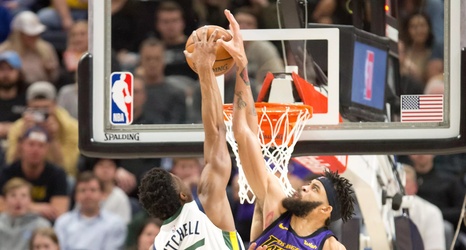 Donovan Mitchell dunks on Lakers center JaVale McGee
