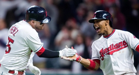 Francisco Lindor doesn’t even need his own bat to hit clutch home runs