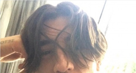 Photo: Hector Bellerin shows off his new haircut