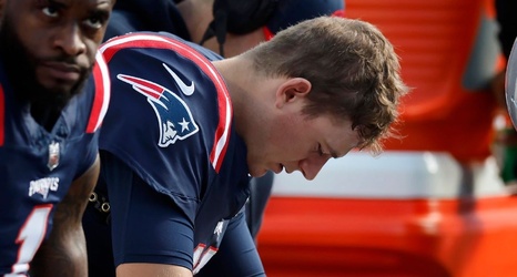 Patriots' Mac Jones will start at quarterback Sunday, ESPN says