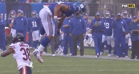 Watch Saquon Barkley Goes Airborn With Insane Hurdle Over Bears Defender