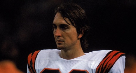 Former Bengals WR and NBC broadcaster Cris Collinsworth to be