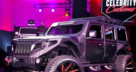 Alex Rodriguez Check Out My Pimped Out Jeep ... with Cigar Humidor