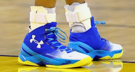 stephen curry shoes foot locker