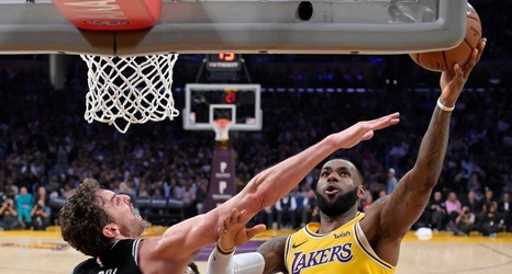 Lakers-Spurs OT Thriller Among NBA Highlights From Monday, Oct. 22 (video)