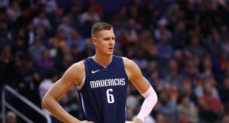 Dallas Mavericks: Kristaps Porzingis Shows Off His Recovery Progress