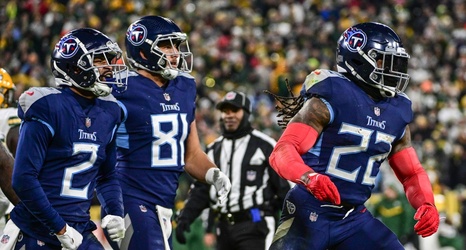 Derrick Henry records another rushing milestone as Titans defeat Packers