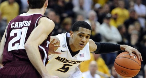 Lakers News: Luke Walton Open To Starting Jordan Clarkson ...