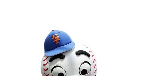 Inside the (Very Big) Head of Mr. Met - The New York Times