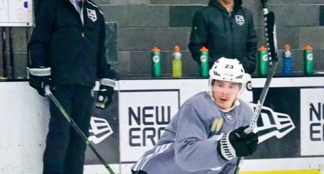 la kings christmas jersey