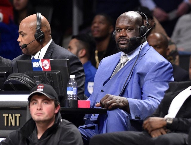 Lakers Video: Shaquille O’Neal Arm Wrestles Charles Barkley, Two ...